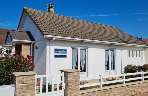 Bleriot-Plage House | Vacation home with garden 100 metres from the beach - 1 to 5 people