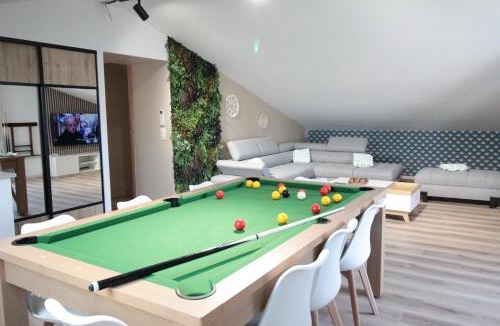 Verdun Apartment | Verdun Centre - Full climatisation - 3 chambres - 7 couchages - 10 personnes - Parking Proche - Terrain 800m2 - Balnéothérapie - Air de jeux extérieurs - TOP CONFORT - Géré par PrestaZen'Services