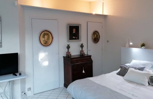 Vigneux-sur-Seine Apartment | Very quiet suburban area, near train station and airport, close to Paris