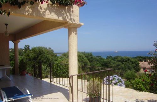 Pinarellu Villa | Villa à Pinarello-2mn à pied de la plage-vue mer
