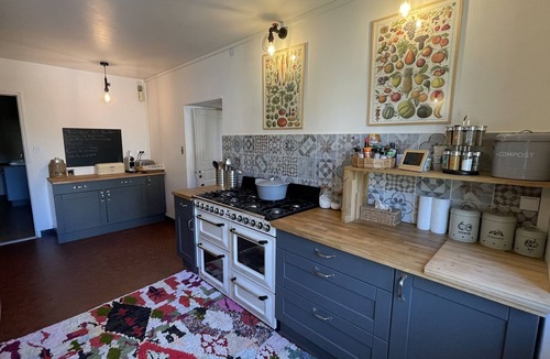 Champlitte House | Villa 1828, sleeps 25, pétanque, swimming pool, billiards, table soccer