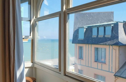 Mers-les-Bains Apartment | Villa Adèle, Loft Lumineux et vue Mer - Appt 04