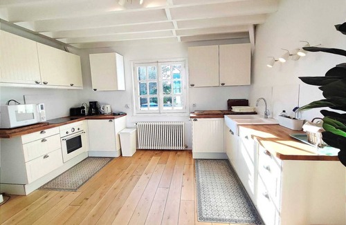 Ouistreham House | Villa Bellevue - The Anglo- Norman style - Seafront