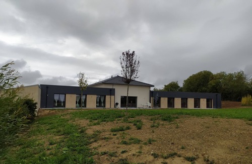 Hesdin-l'Abbe House | Villa for 8 people on a horse farm