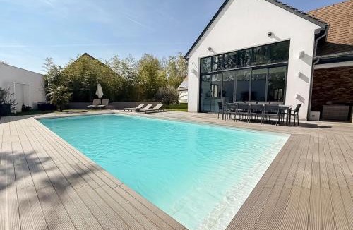 Pierre-Levee Villa | Villa haut de gamme avec Piscine, Bar et Cinéma