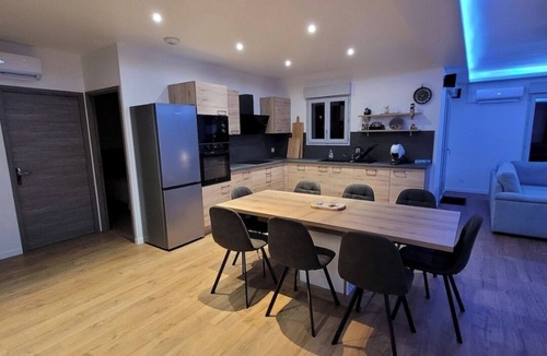 Serbonnes Villa | Villa in the countryside, 1 h from Paris, beautiful walks along the Yonne.