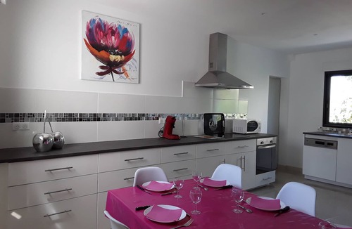Sete Villa | Villa la schooner air-conditioned swimming pool 5 minutes walk from the beach of sete