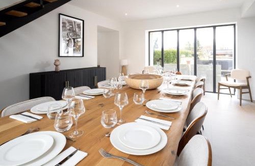 Magny-le-Hongre Villa | Villa Merveilla - Welkeys