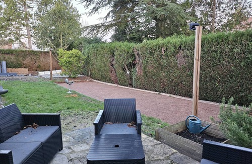 Saint-Nom-la-Breteche Villa | Villa Neuve Centre Village