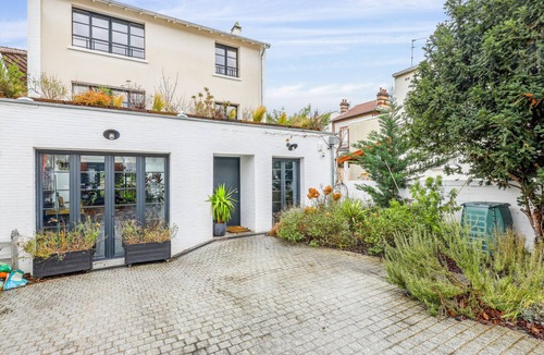 Colombes Villa | Villa Paloma, avec jardin et piscine - Welkeys