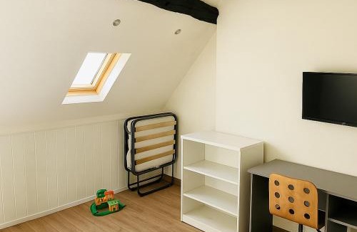 Le Mesnil-Amelot Villa | Villa Petit Charles - CDG Paris airport - Parc Asterix - Extra Shuttle