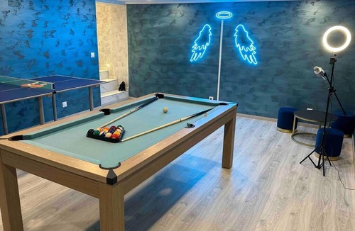 Strasbourg Villa | Villa Spacieuse SPA Sauna Billiard Netflix
