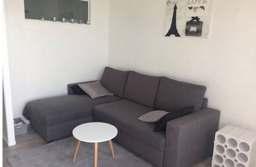 Ault Villa | VILLE COURLA 5 - A balcony overlooking the English Channel