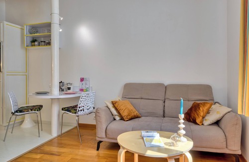 Coteaux Ouest Apartment | Virginie, F2 central et agréable avec parking !