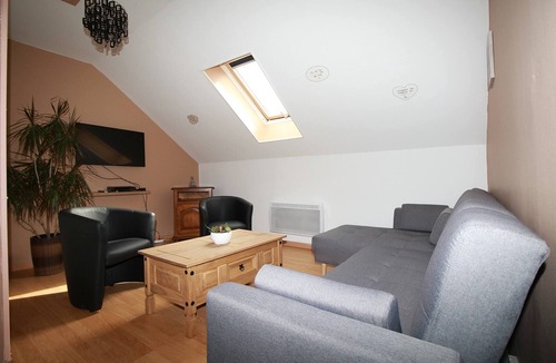La Fere Apartment | Viva La Vida - 3 bedrooms apartment welcomes you for a wonderful stay!
