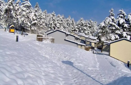 Maisod Apartment | VVF Jura Lac de Vouglans - 3-room gîte for 6 people 1 baby (4 + 2 children under 12)