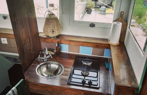 Thourotte Boat Rental | We have a boat! On board a barge!