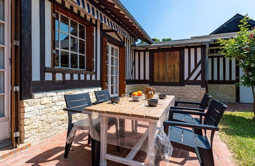 Trouville-sur-Mer House | Wonderful private villa for 4 people with WIFI, TV and terrace