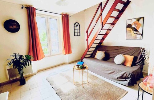 Fontainebleau Apartment | Yellow - The KING DUPLEX near the Castle FONTAINEBLEAU