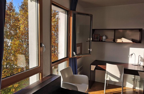 Chemin de l'Ile Apartment | Yifan's Sunny Studio 10 Minutes à La Défense