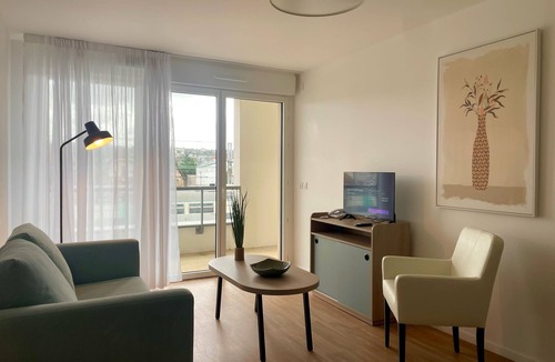 La Varenne Saint-Hilaire Apartment | Zenao Appart'hôtel Saint-Maur-des-Fossés