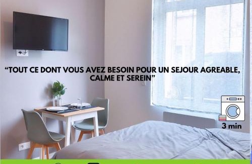 Saint-Quentin Apartment | ZenkaSerenity- 5min Centre A29-26, Ferme moderne
