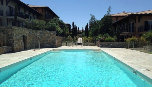 5-person apartment 51m2 in secure luxury residence