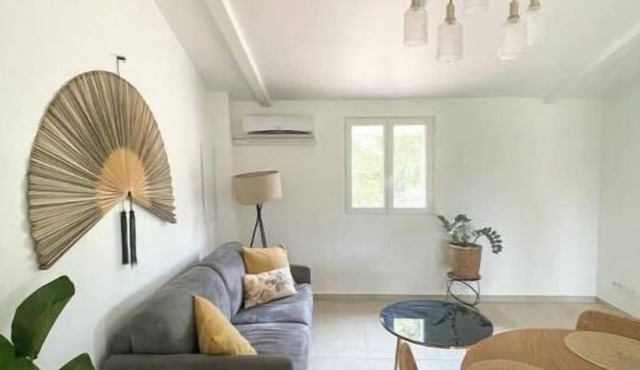 Appartement Avec une Chambre, Piscine et Tennis