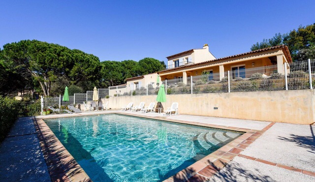 Beautiful private villa for 6 guests with WIFI, private pool, A/C, TV, terrace and pets allowed