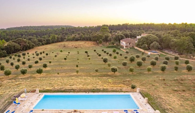 Charming rural "olive" cottage on a 17Ha estate.