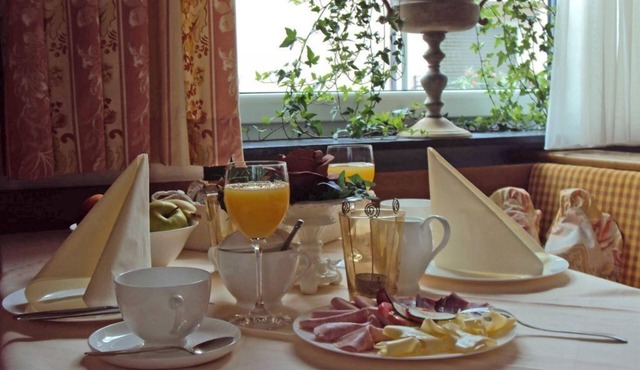 Double room bath/WC - Pension Bergheim