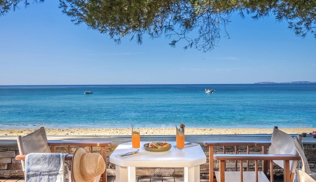 Hôtel La Pinède Plage