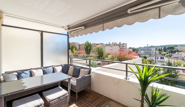 La Villa Gauguin - Two Bedroom Apartment, Sleeps 6