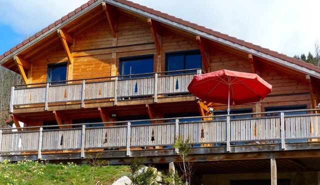 Nature bath: large open spaces, jacuzzi, sauna, billiards table, WIFI, south-facing