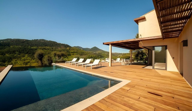 Stunning Modern Corian Villa with All Comforts in the Heart of the Estérel Mountains