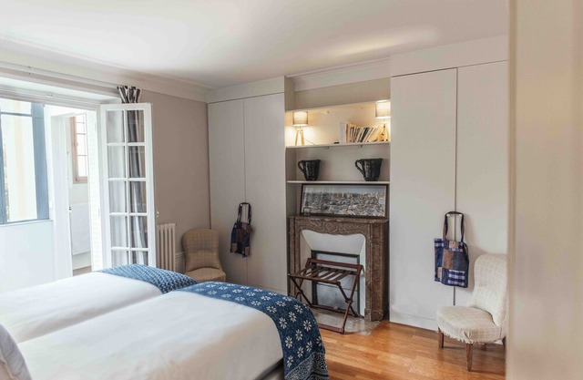 A Petit Trianon in the heart of Versailles, Historic House