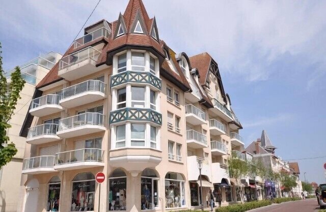 Beautiful 72 m2 F3 apartment in the heart of town