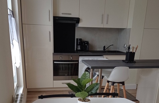 Bright apartment, 400m from the beach.