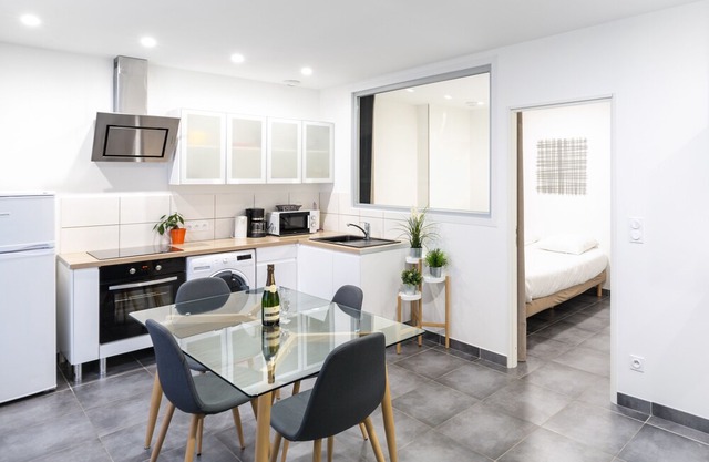 Chabaud 38 - Superior Apartment Reims Parking I Stays