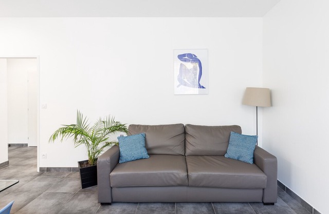 Chabaud 48 - 2 Bedroom Apartment Parking City Center I Stays