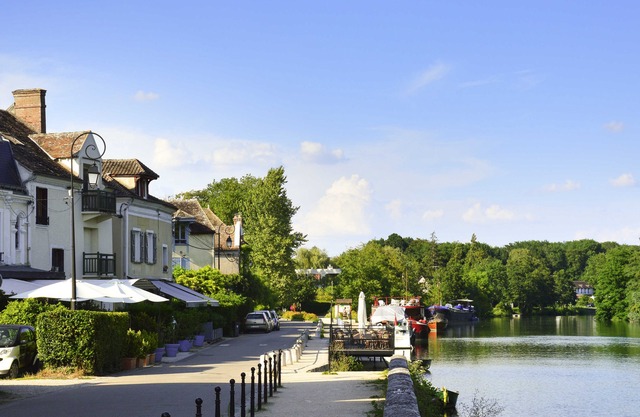 Ibis Nemours