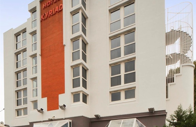 Kyriad Paris Ouest - Colombes
