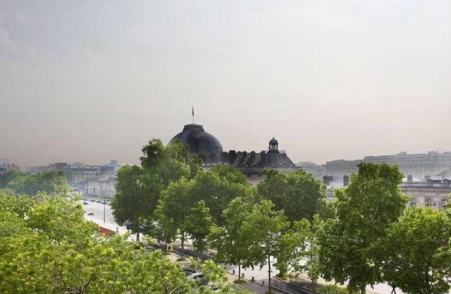 Luxurious on the Champ de Mars, Eiffel & Ecole Militaire views, Balconies, Air C
