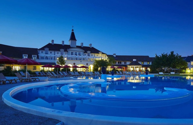 Marriott Village 