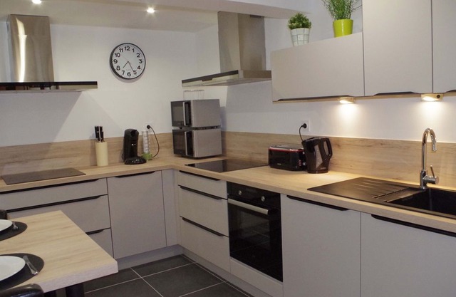 Spacious house in Roubaix and Wifi