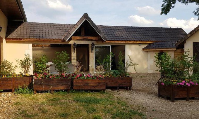 Lachapelle-Saint-Pierre House | 100 m² House ∙ 3 bedrooms ∙ 8 guests