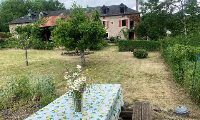 Roussillon-en-Morvan House | 100 m² House ∙ 2 bedrooms ∙ 4 guests