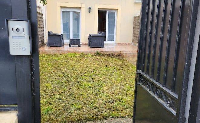 Sarcelles Resort | 100 m² Private room ∙ 1 bedroom ∙ 3 guests