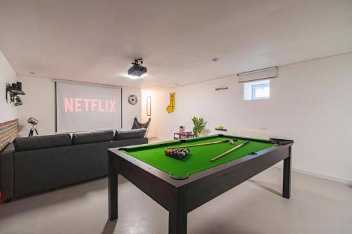 Reims City Centre Apartment | 101 m² Apartment ∙ 3 bedrooms ∙ 11 guests