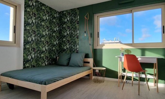 Sarcelles Resort | 103 m² Private room ∙ 1 bedroom ∙ 1 guest